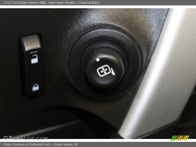 Ingot Silver Metallic / Charcoal Black 2011 Ford Edge Limited AWD