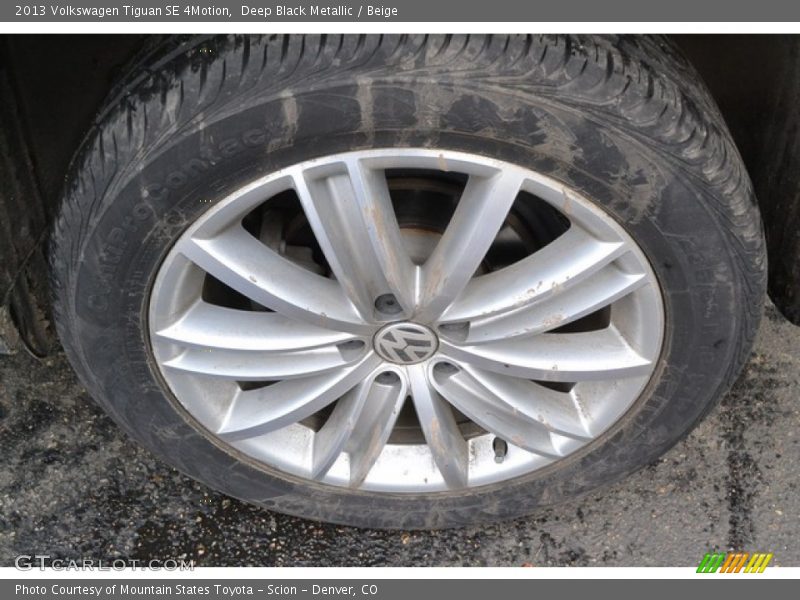 Deep Black Metallic / Beige 2013 Volkswagen Tiguan SE 4Motion