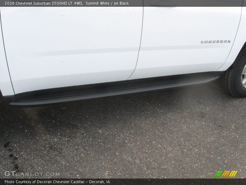 Summit White / Jet Black 2016 Chevrolet Suburban 3500HD LT 4WD