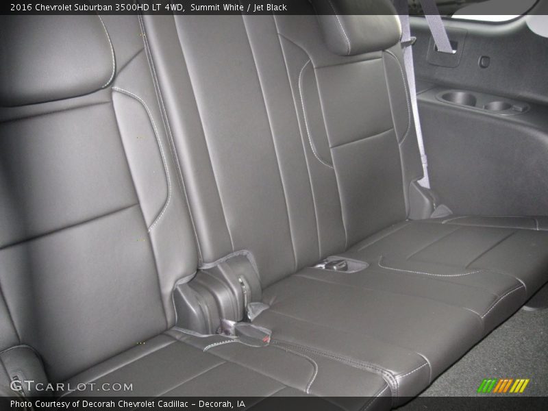 Summit White / Jet Black 2016 Chevrolet Suburban 3500HD LT 4WD