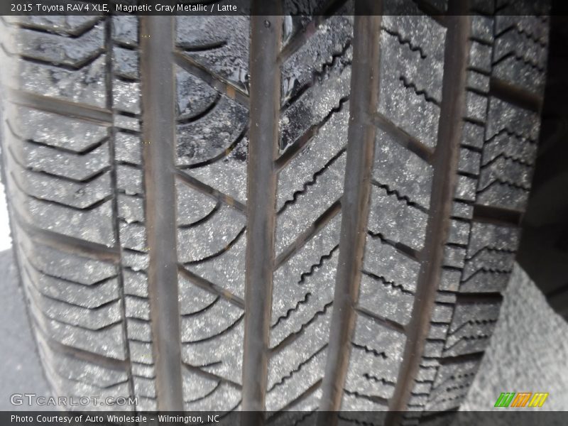 Magnetic Gray Metallic / Latte 2015 Toyota RAV4 XLE