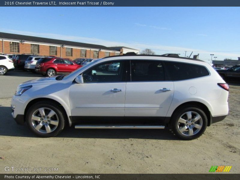 Iridescent Pearl Tricoat / Ebony 2016 Chevrolet Traverse LTZ