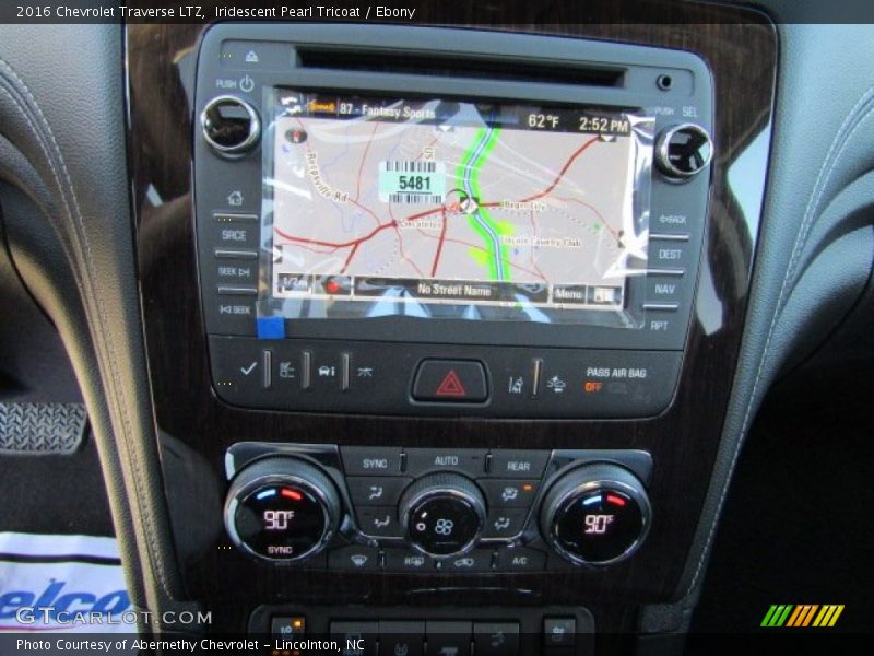 Iridescent Pearl Tricoat / Ebony 2016 Chevrolet Traverse LTZ