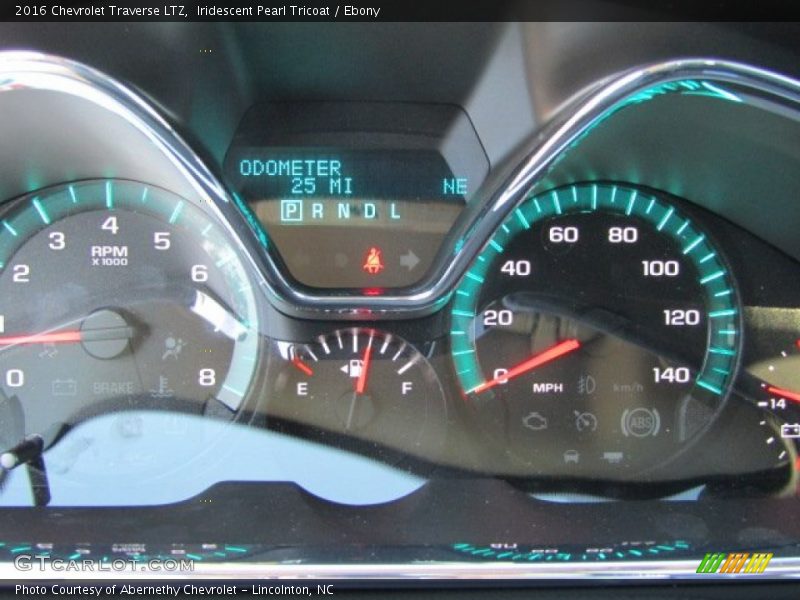 Iridescent Pearl Tricoat / Ebony 2016 Chevrolet Traverse LTZ