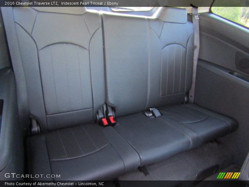Iridescent Pearl Tricoat / Ebony 2016 Chevrolet Traverse LTZ