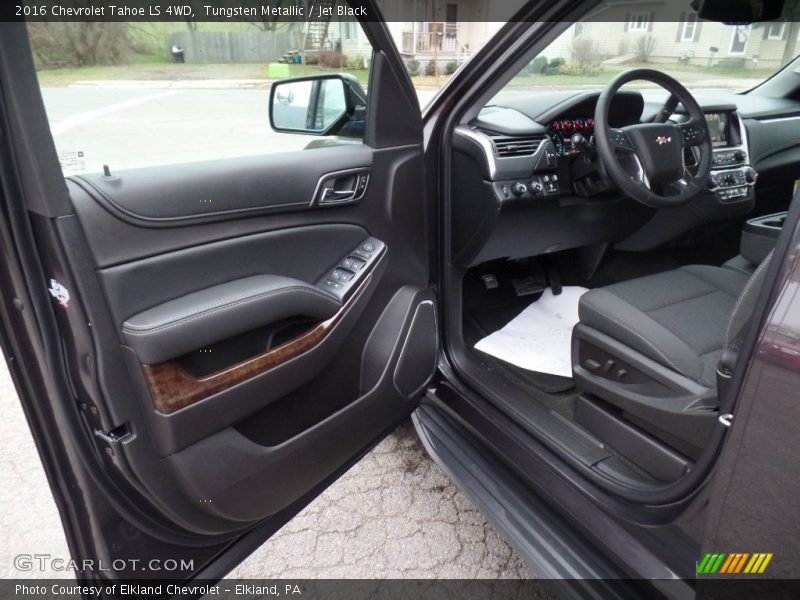 Tungsten Metallic / Jet Black 2016 Chevrolet Tahoe LS 4WD