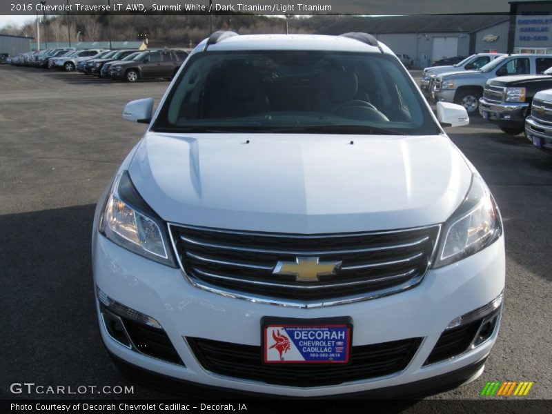 Summit White / Dark Titanium/Light Titanium 2016 Chevrolet Traverse LT AWD