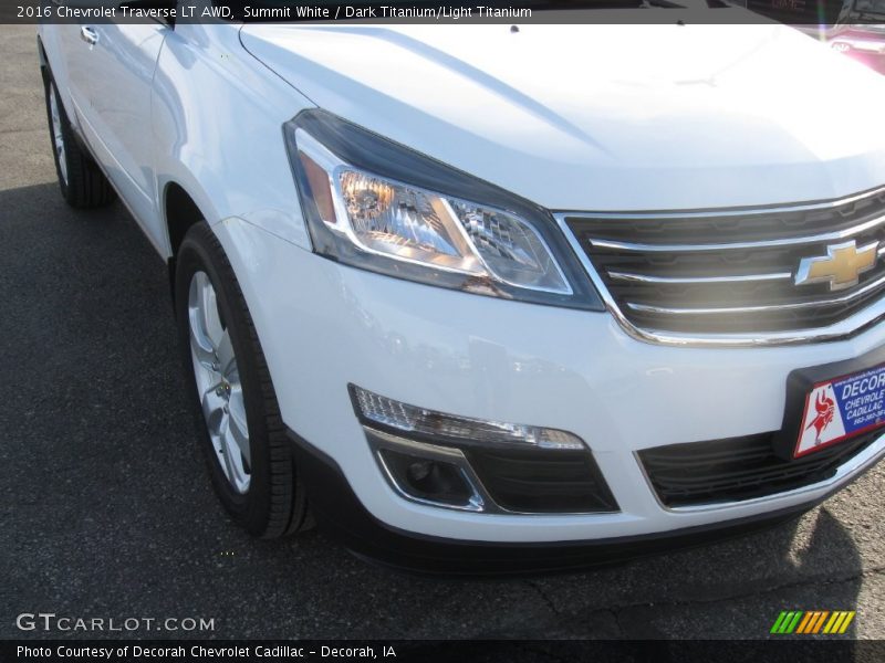 Summit White / Dark Titanium/Light Titanium 2016 Chevrolet Traverse LT AWD