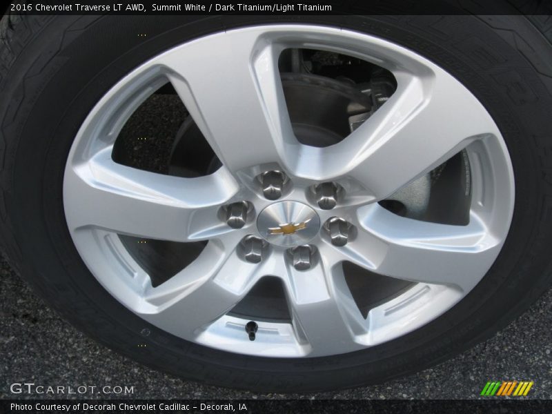 Summit White / Dark Titanium/Light Titanium 2016 Chevrolet Traverse LT AWD