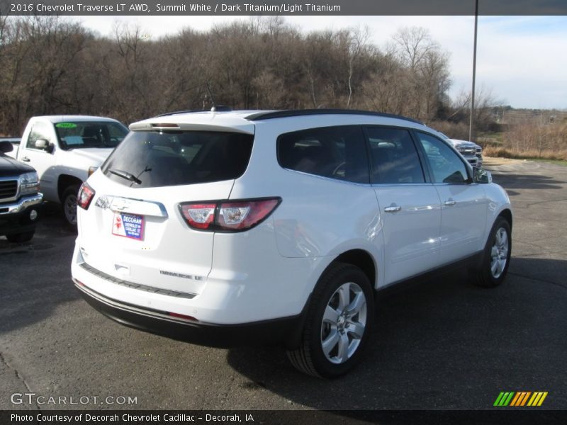 Summit White / Dark Titanium/Light Titanium 2016 Chevrolet Traverse LT AWD