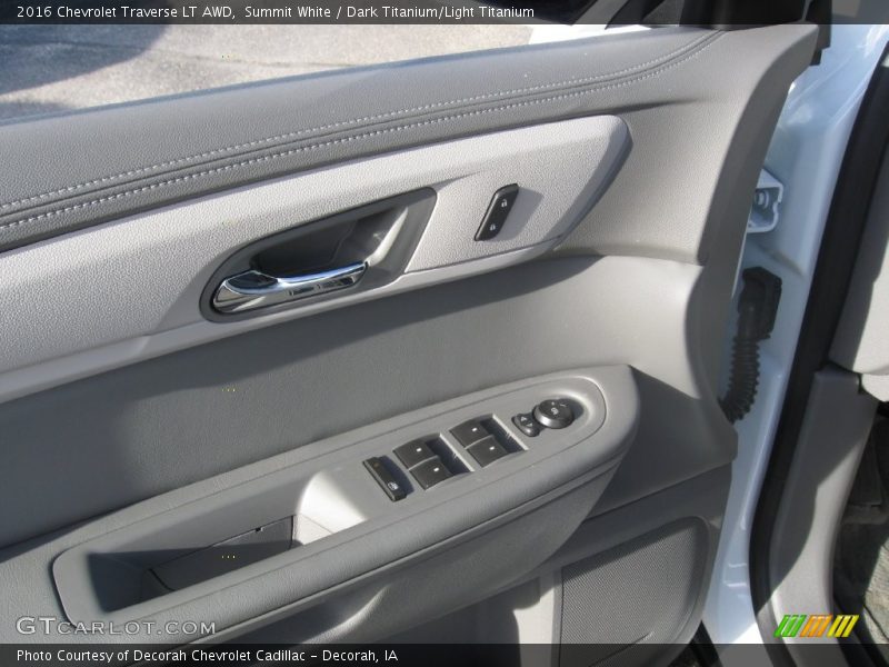 Summit White / Dark Titanium/Light Titanium 2016 Chevrolet Traverse LT AWD