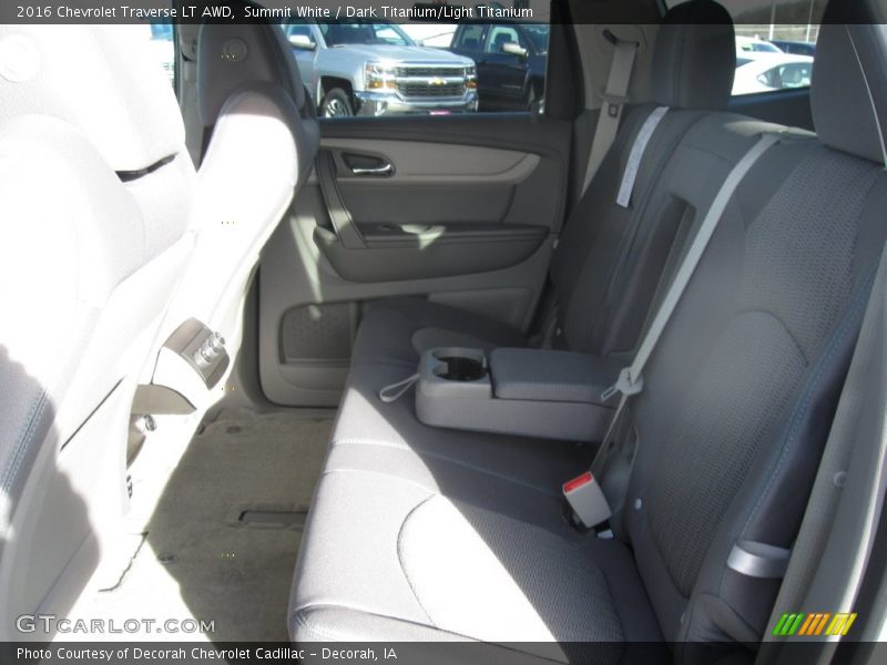 Summit White / Dark Titanium/Light Titanium 2016 Chevrolet Traverse LT AWD