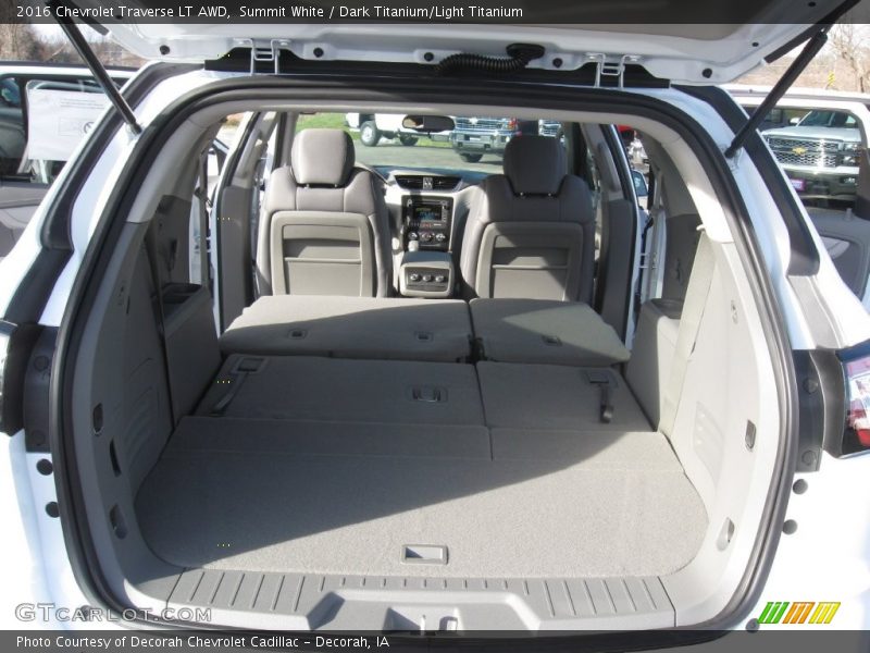 Summit White / Dark Titanium/Light Titanium 2016 Chevrolet Traverse LT AWD