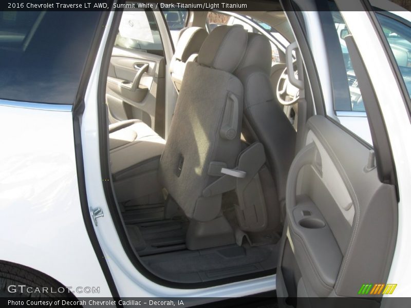 Summit White / Dark Titanium/Light Titanium 2016 Chevrolet Traverse LT AWD