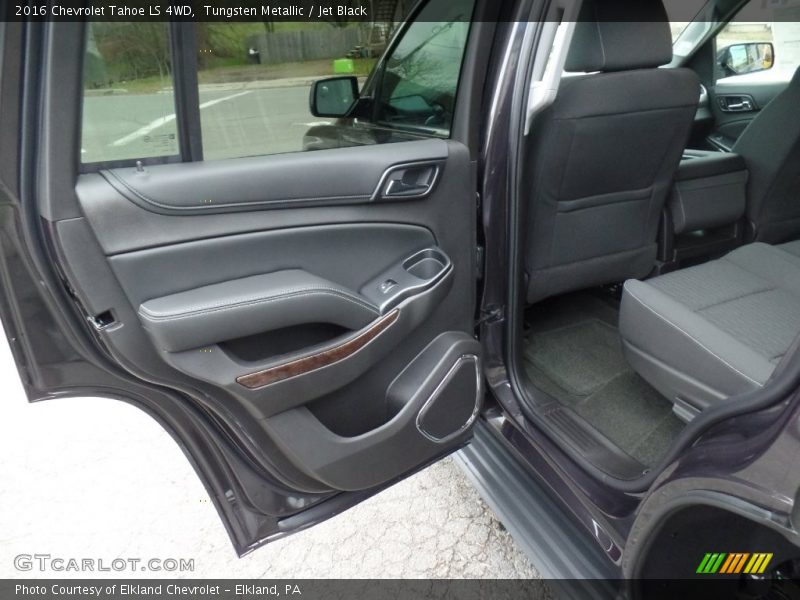 Tungsten Metallic / Jet Black 2016 Chevrolet Tahoe LS 4WD