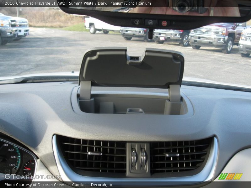 Summit White / Dark Titanium/Light Titanium 2016 Chevrolet Traverse LT AWD