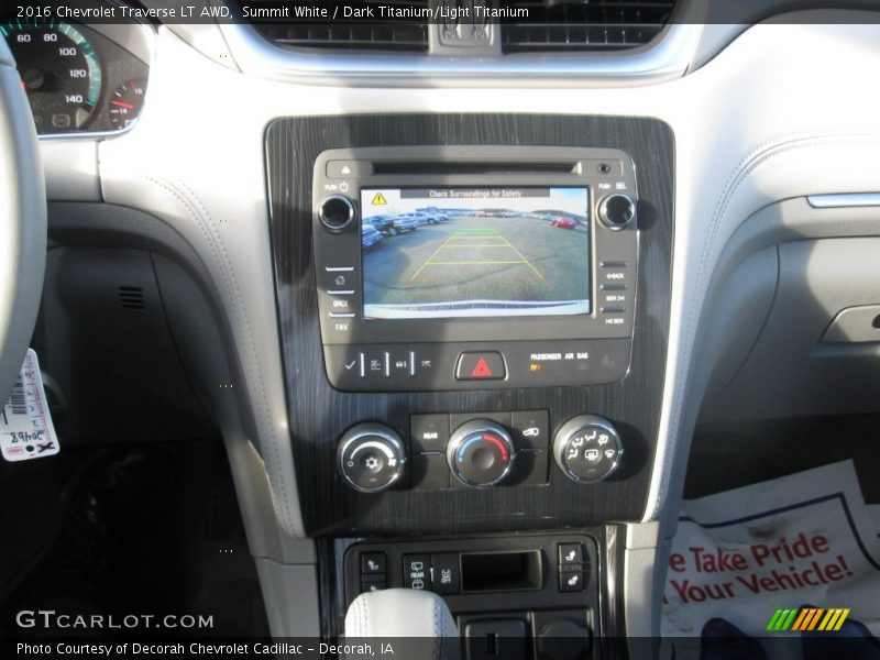 Summit White / Dark Titanium/Light Titanium 2016 Chevrolet Traverse LT AWD