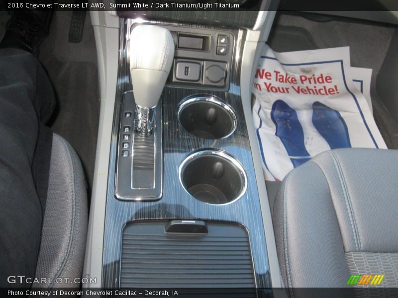 Summit White / Dark Titanium/Light Titanium 2016 Chevrolet Traverse LT AWD