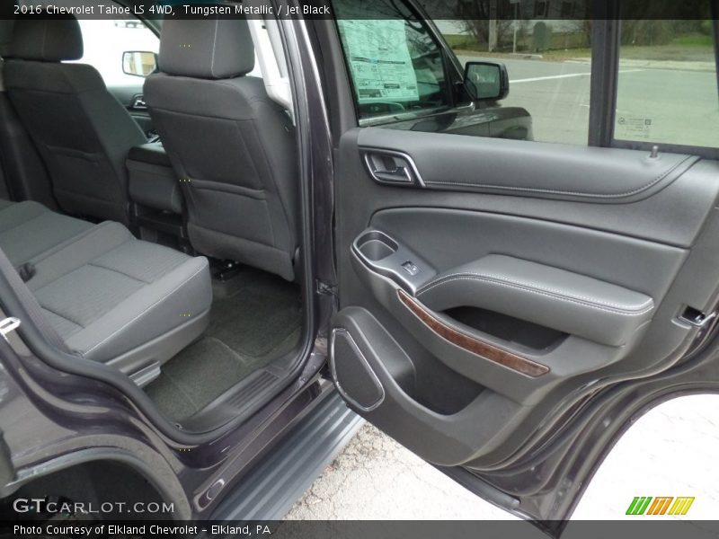Tungsten Metallic / Jet Black 2016 Chevrolet Tahoe LS 4WD
