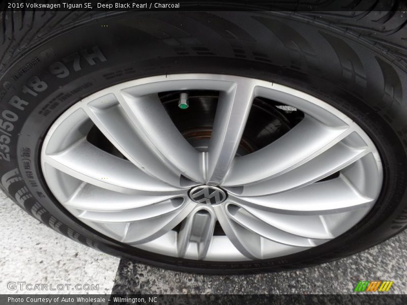  2016 Tiguan SE Wheel