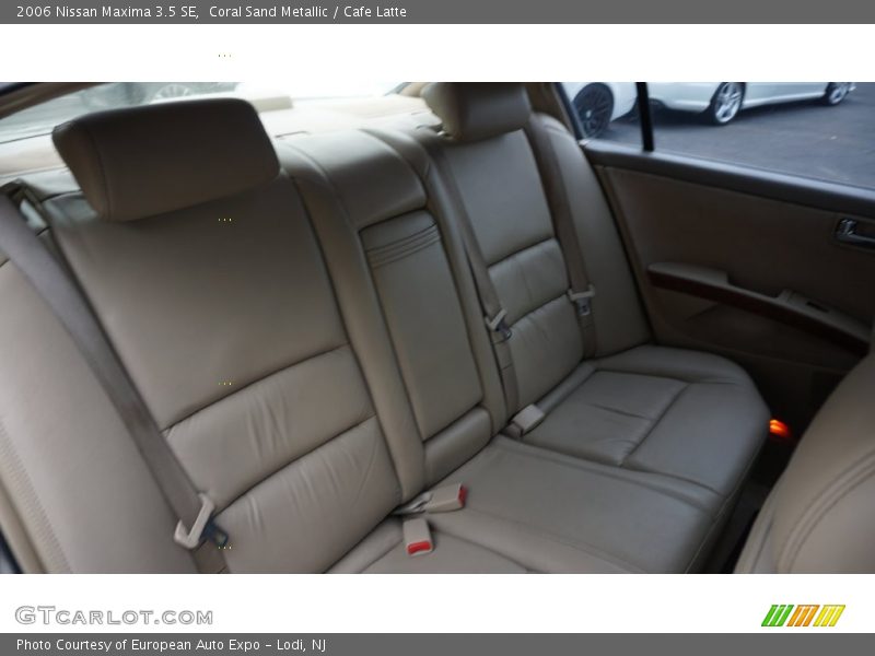Coral Sand Metallic / Cafe Latte 2006 Nissan Maxima 3.5 SE