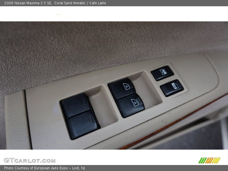 Coral Sand Metallic / Cafe Latte 2006 Nissan Maxima 3.5 SE