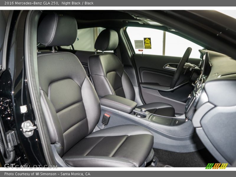 Night Black / Black 2016 Mercedes-Benz GLA 250