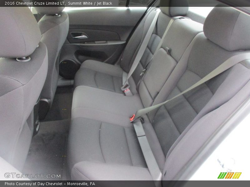 Summit White / Jet Black 2016 Chevrolet Cruze Limited LT