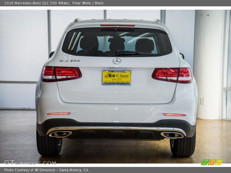 Polar White / Black 2016 Mercedes-Benz GLC 300 4Matic