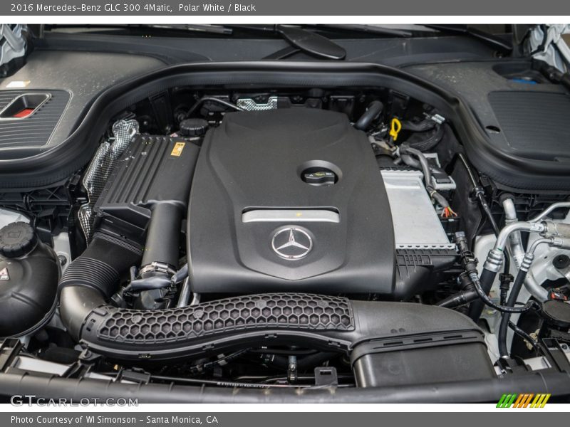Polar White / Black 2016 Mercedes-Benz GLC 300 4Matic