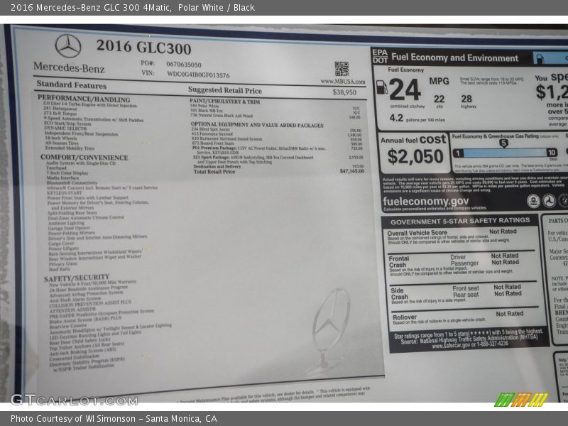 Polar White / Black 2016 Mercedes-Benz GLC 300 4Matic