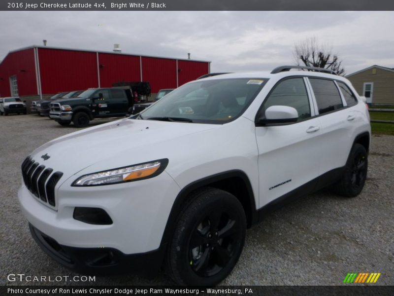 Bright White / Black 2016 Jeep Cherokee Latitude 4x4