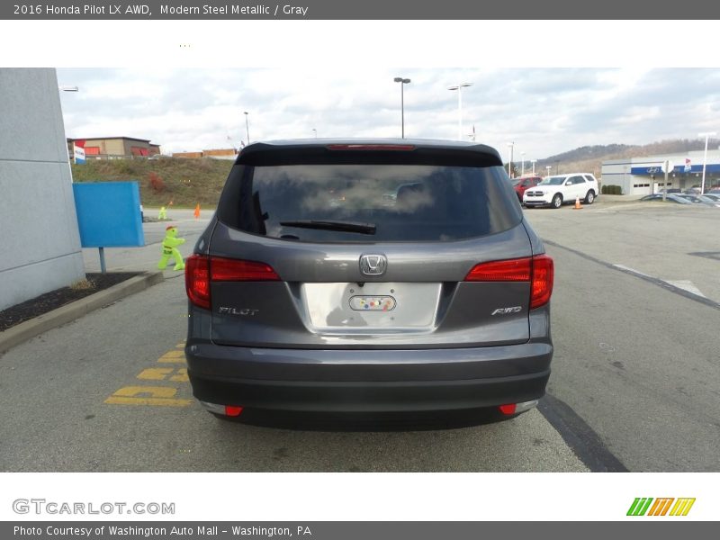 Modern Steel Metallic / Gray 2016 Honda Pilot LX AWD