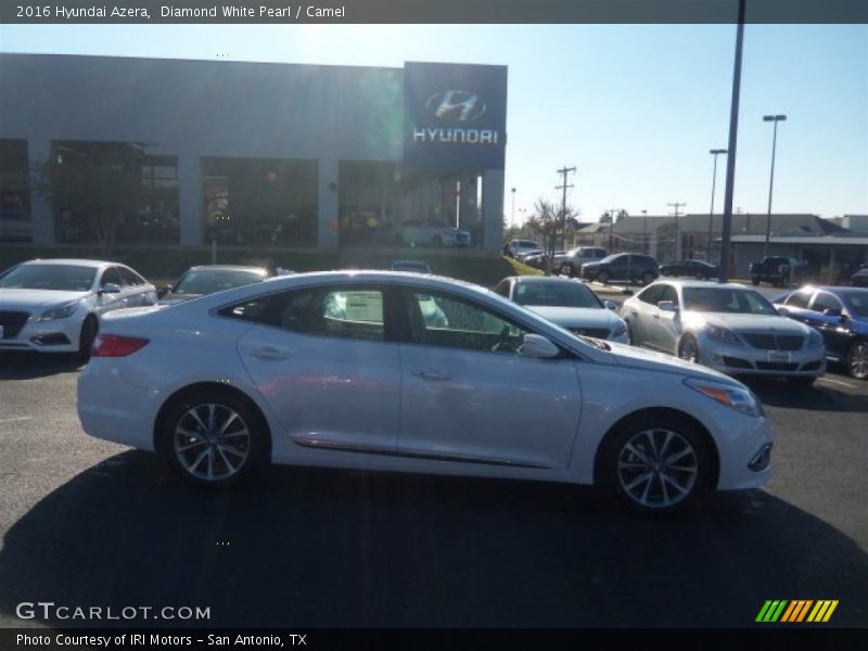 Diamond White Pearl / Camel 2016 Hyundai Azera