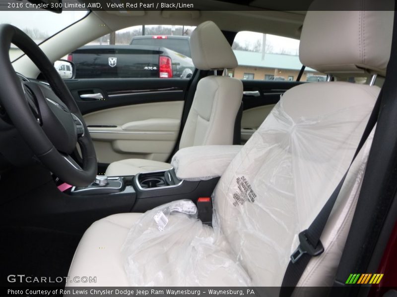 Velvet Red Pearl / Black/Linen 2016 Chrysler 300 Limited AWD