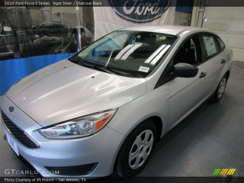 Ingot Silver / Charcoal Black 2016 Ford Focus S Sedan