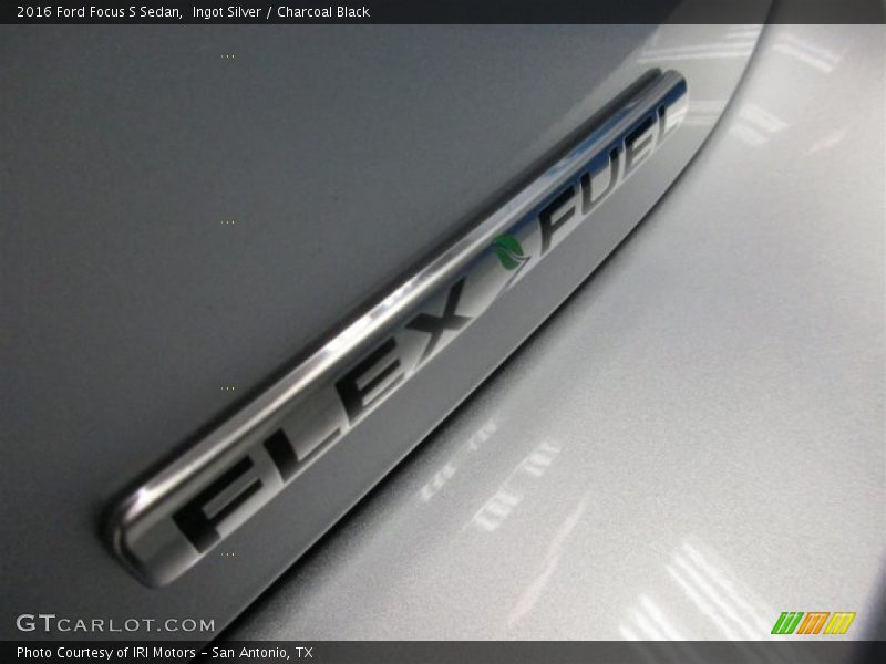 Ingot Silver / Charcoal Black 2016 Ford Focus S Sedan