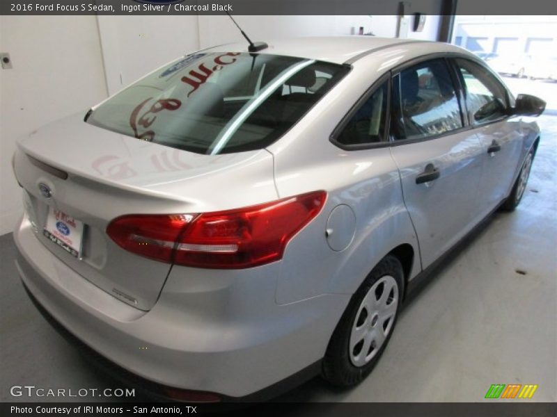 Ingot Silver / Charcoal Black 2016 Ford Focus S Sedan