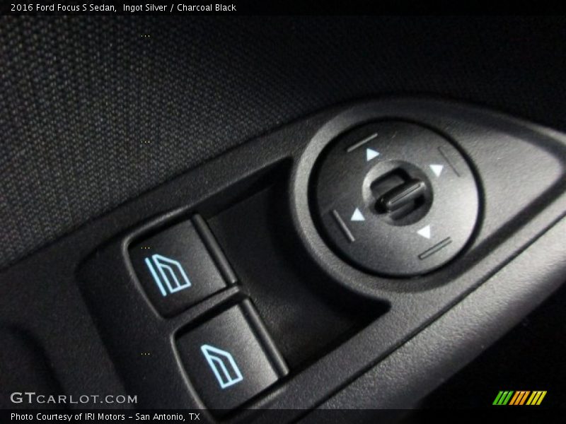 Ingot Silver / Charcoal Black 2016 Ford Focus S Sedan