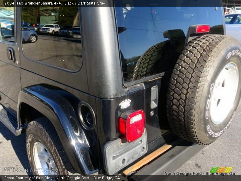 Black / Dark Slate Gray 2004 Jeep Wrangler Sahara 4x4