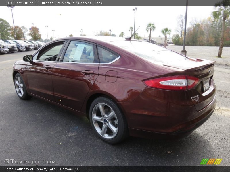 Bronze Fire Metallic / Charcoal Black 2016 Ford Fusion SE