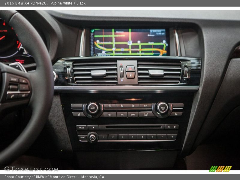 Alpine White / Black 2016 BMW X4 xDrive28i