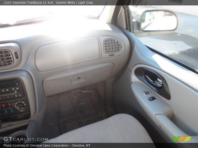 Summit White / Light Gray 2007 Chevrolet TrailBlazer LS 4x4