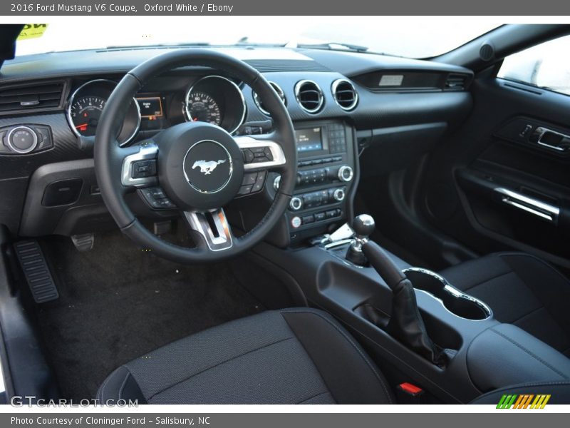Oxford White / Ebony 2016 Ford Mustang V6 Coupe