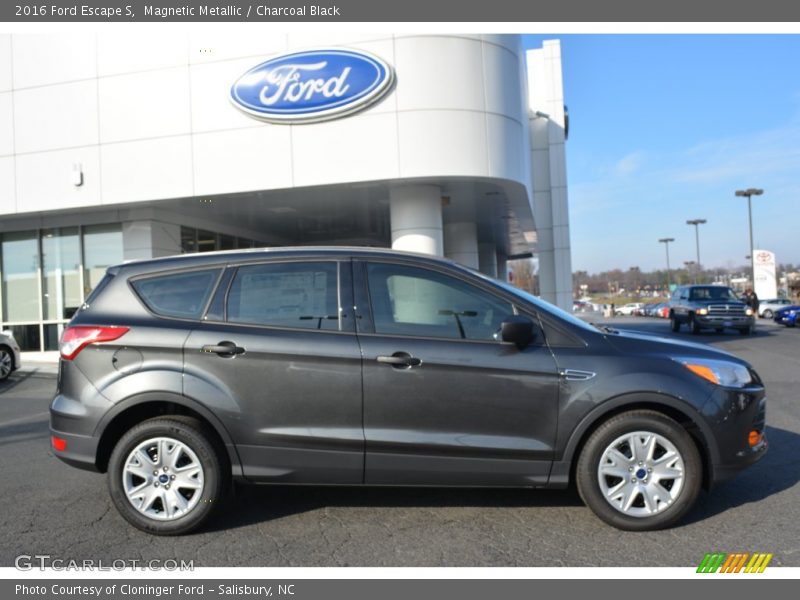 Magnetic Metallic / Charcoal Black 2016 Ford Escape S