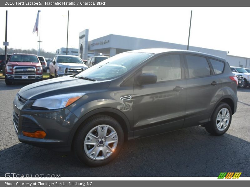 Magnetic Metallic / Charcoal Black 2016 Ford Escape S
