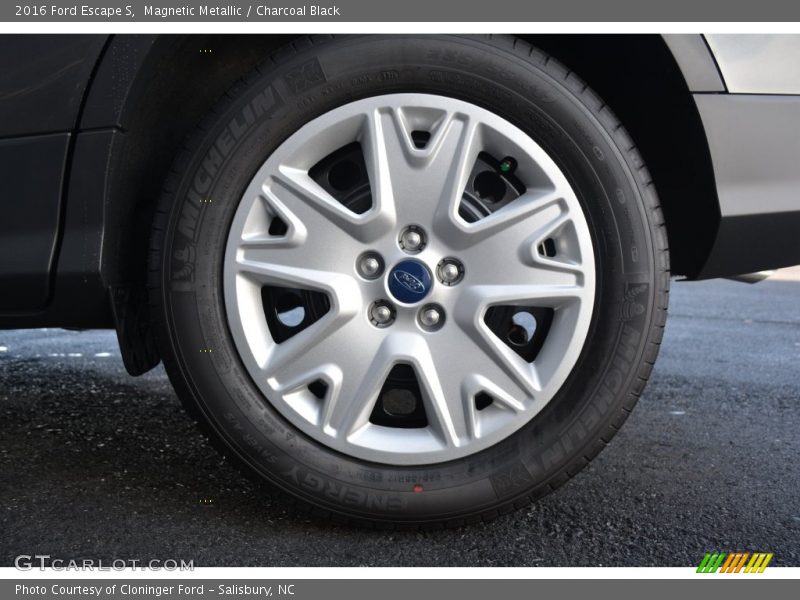 Magnetic Metallic / Charcoal Black 2016 Ford Escape S