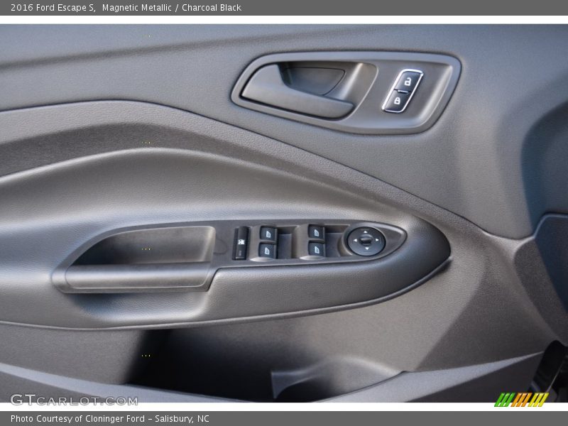 Magnetic Metallic / Charcoal Black 2016 Ford Escape S