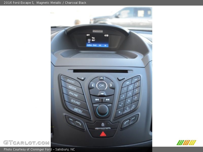 Magnetic Metallic / Charcoal Black 2016 Ford Escape S