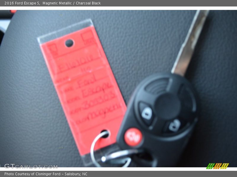 Magnetic Metallic / Charcoal Black 2016 Ford Escape S